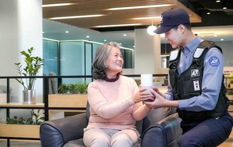 ADT캡스,%20‘ESG위원회’%20선제적%20설치…%20ESG%20경영%20본격화