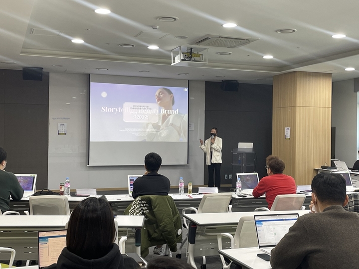 경기창조경제혁신센터(이하%20경기혁신센터)가%20지난%2020일%20‘제10회%20스타트업%20815%20SEED’를%20성공적으로%20개최했다.%20스타트업%20815%20SEED는%20경기혁신센터가%20엔젤투자자,%20액셀러레이터,%20벤처캐피탈과%20협업해%20극초기·초기%20스타트업을%20발굴하고%20투자%20네트워크%20확보%20및%20투자유치%20기회를%20지원하는%20IR%20프로그램이다.%20판교%20창업존에서%20매월%20셋째%20주%20목요일에%20진행된다.